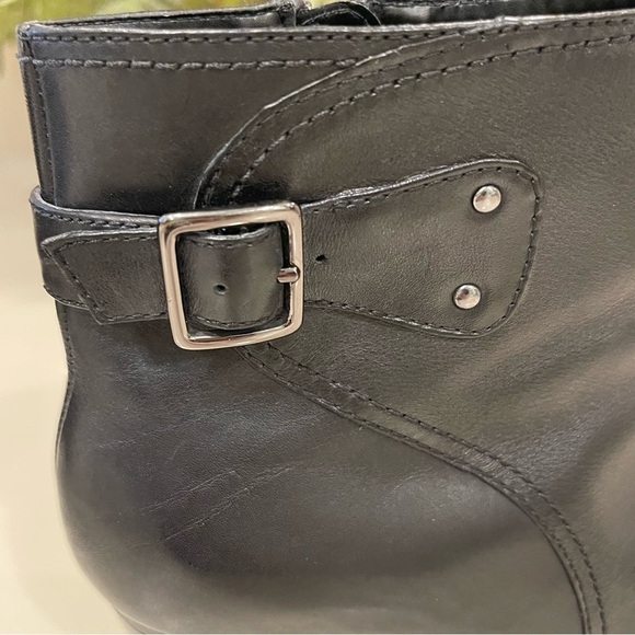 Clarks Black Leather Side Zip Ankle Boots With Buckle Detail - Picture 11 of 16
